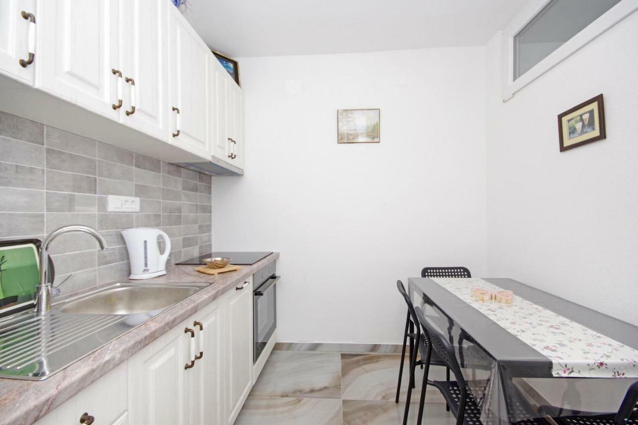 Nugal Apartment Makarska Ngoại thất bức ảnh